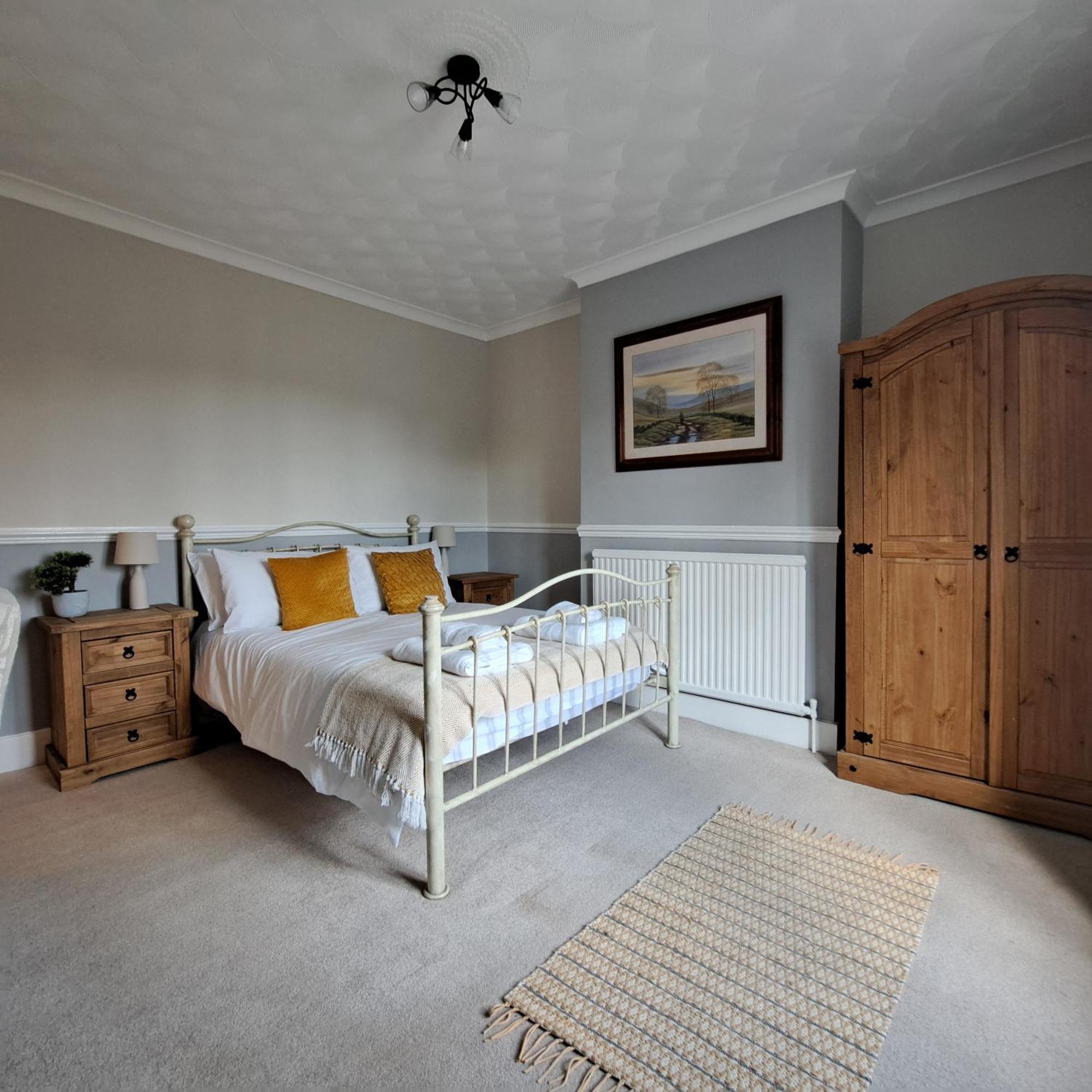 Generous 3 Bed In The Heart Of The Village Huntingdon Eksteriør billede